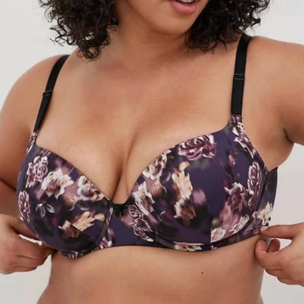 TORRID Curve Lightly Lined T-Shirt Bra Size 38C Floral Roses 360 Smoothing NEW